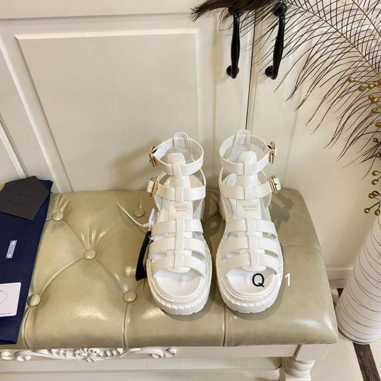 Picture of Prada Shoes _SKUPradasz35-40Y050219297